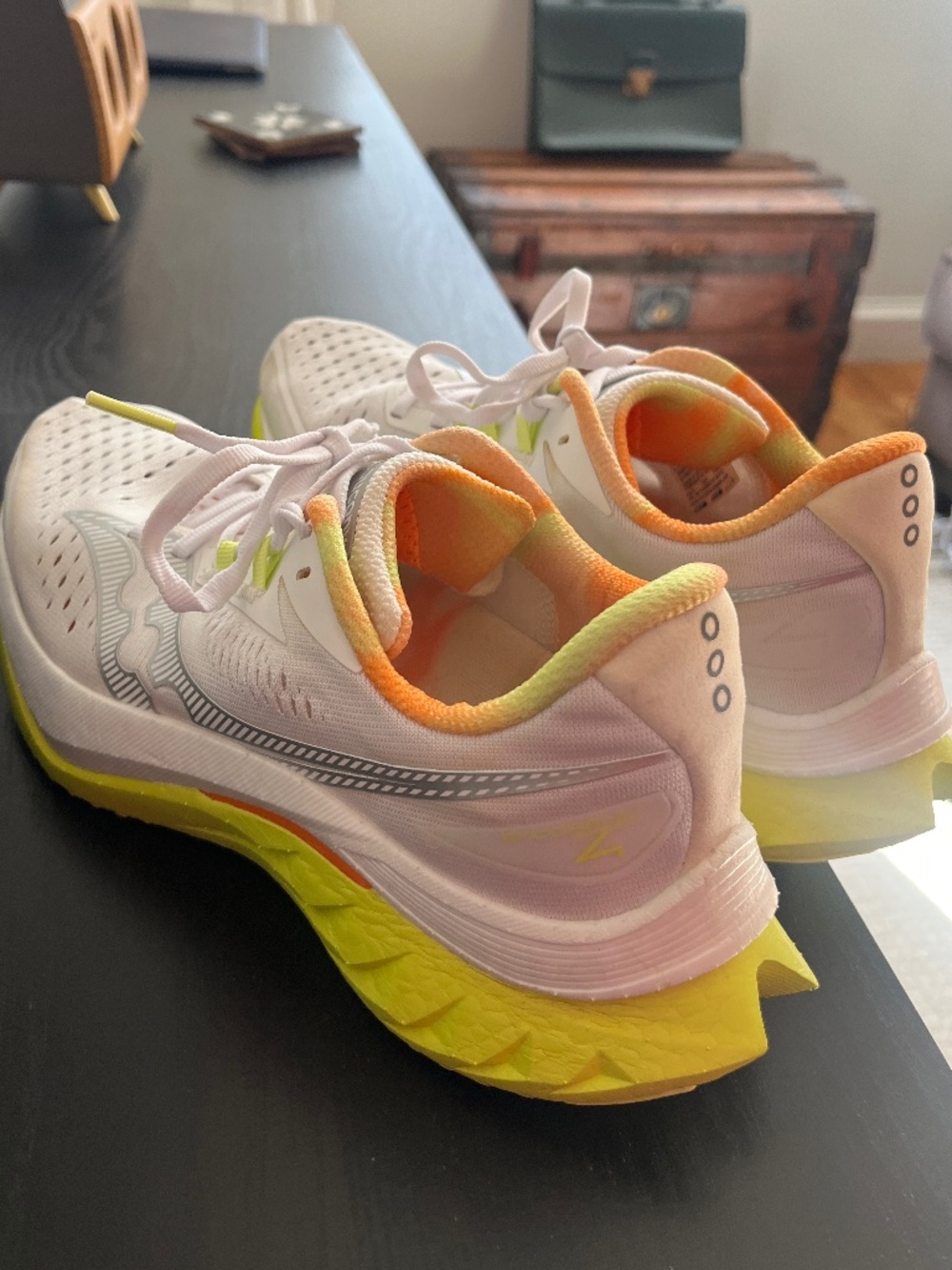 Saucony Women's Endorphin Speed 4 Size 8 - Picture 4 of 7